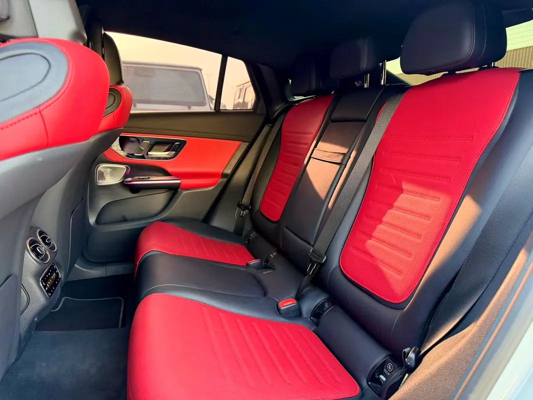 Car Image 2025 MERCEDES GLC CLASS 