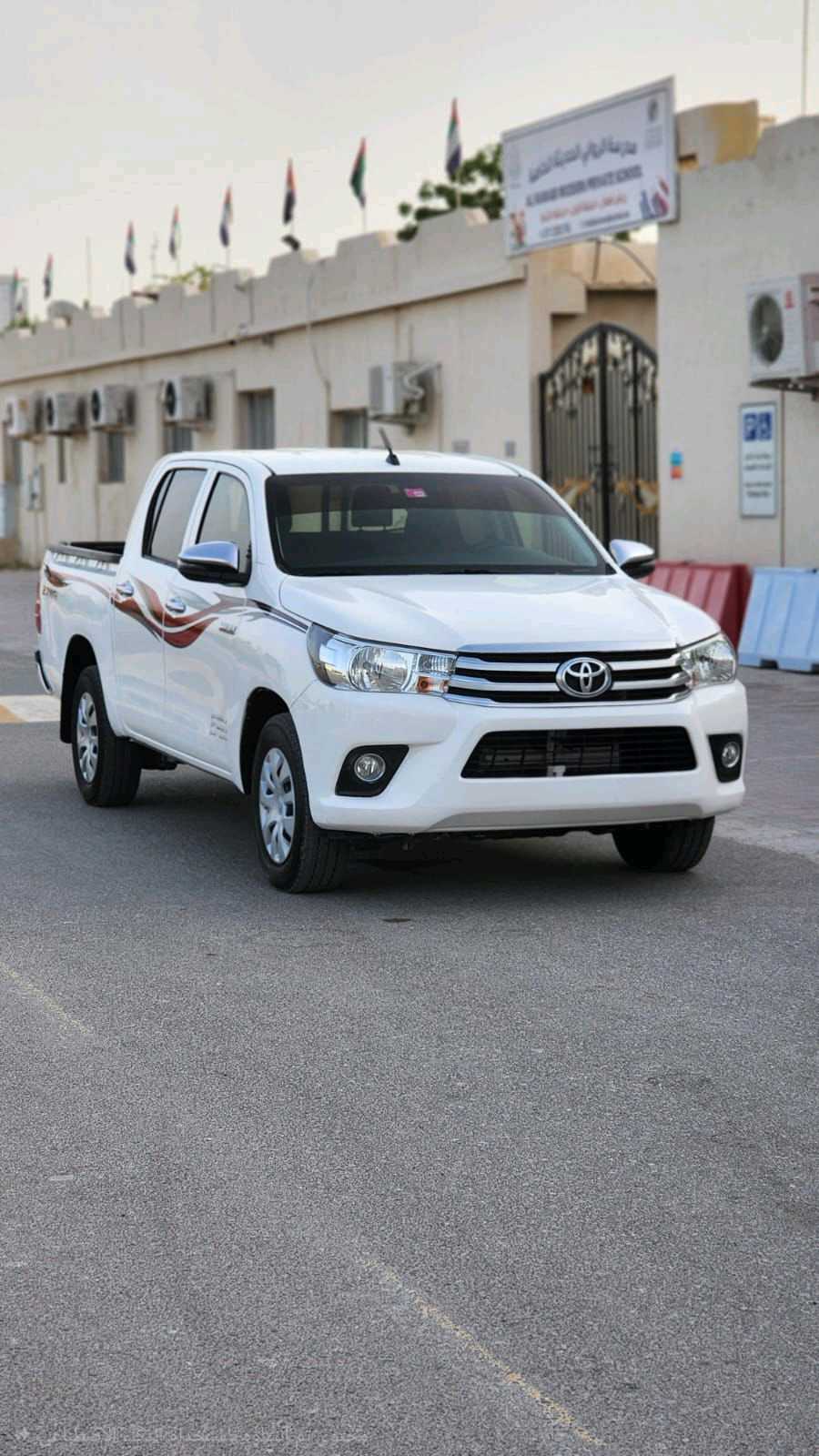 Car Image 2020 TOYOTA HILUX 2.7