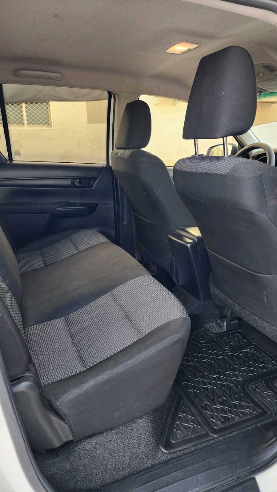 Car Image 2020 TOYOTA HILUX 2.7