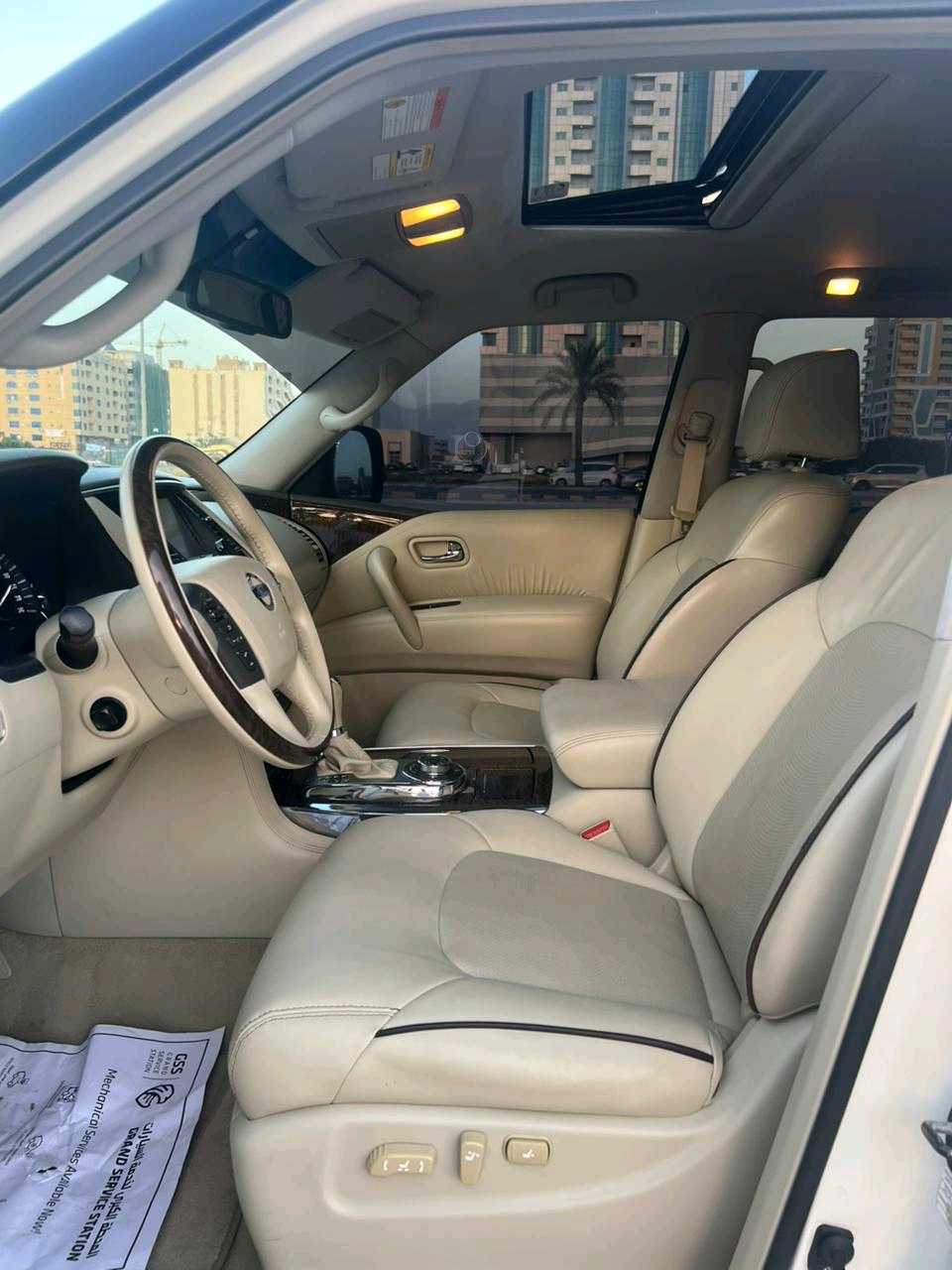 Car Image 2014 NISSAN PATROL LE