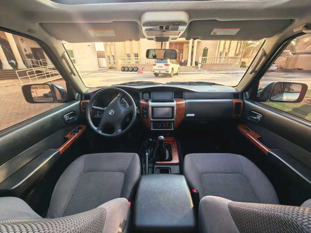 Car Image 2021 NISSAN SAFARI 