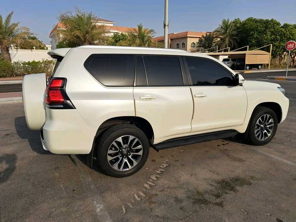 Car Image 2022 TOYOTA LAND CRUISER GX.R