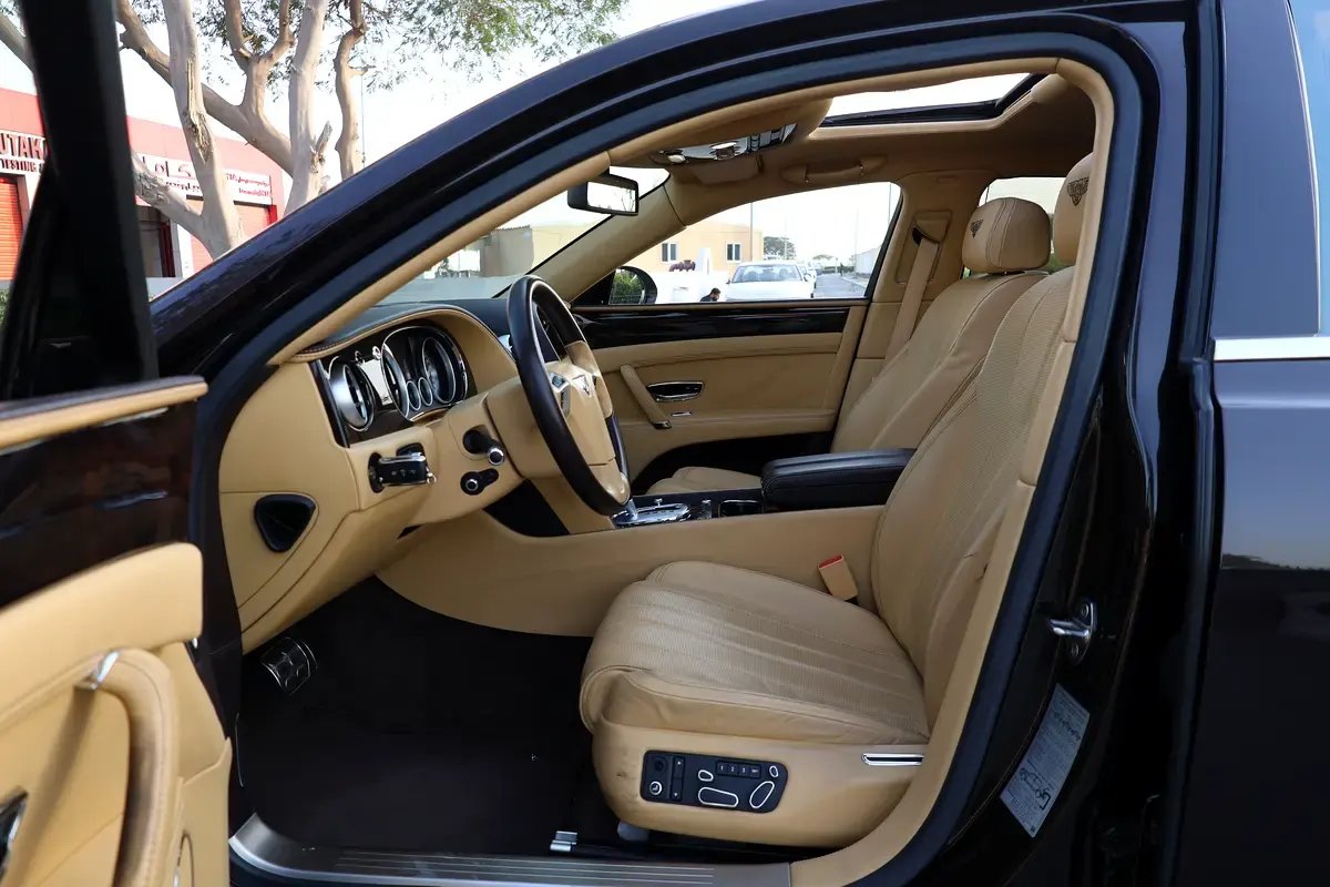 Car Image 2014 BENTLEY FLYING SPUR 