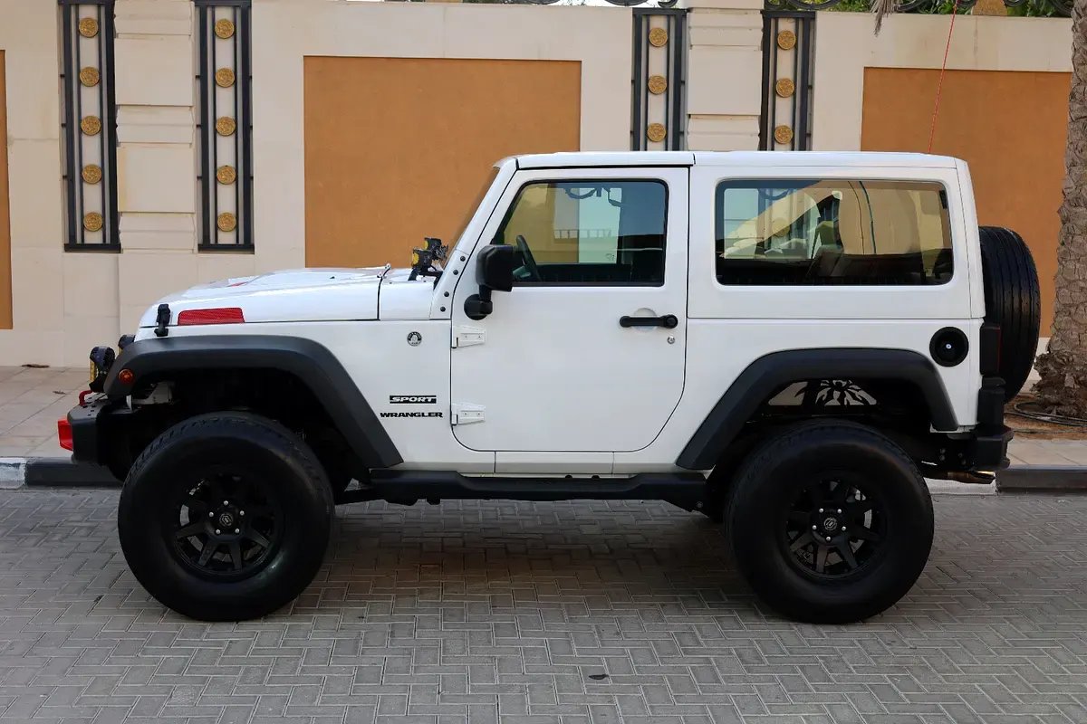Car Image 2016 JEEP WRANGLER 