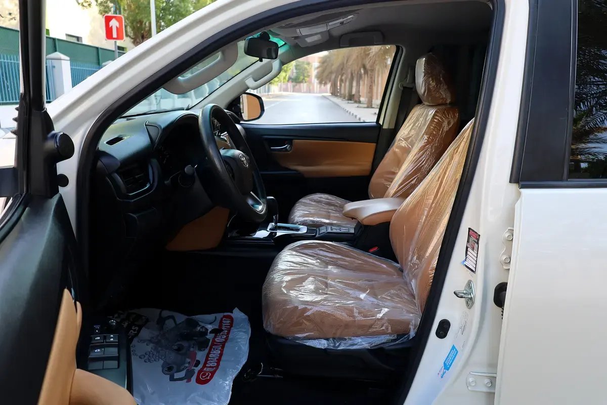 Car Image 2021 TOYOTA FORTUNER 