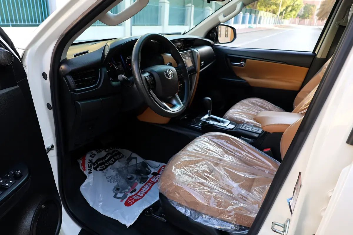 Car Image 2021 TOYOTA FORTUNER 