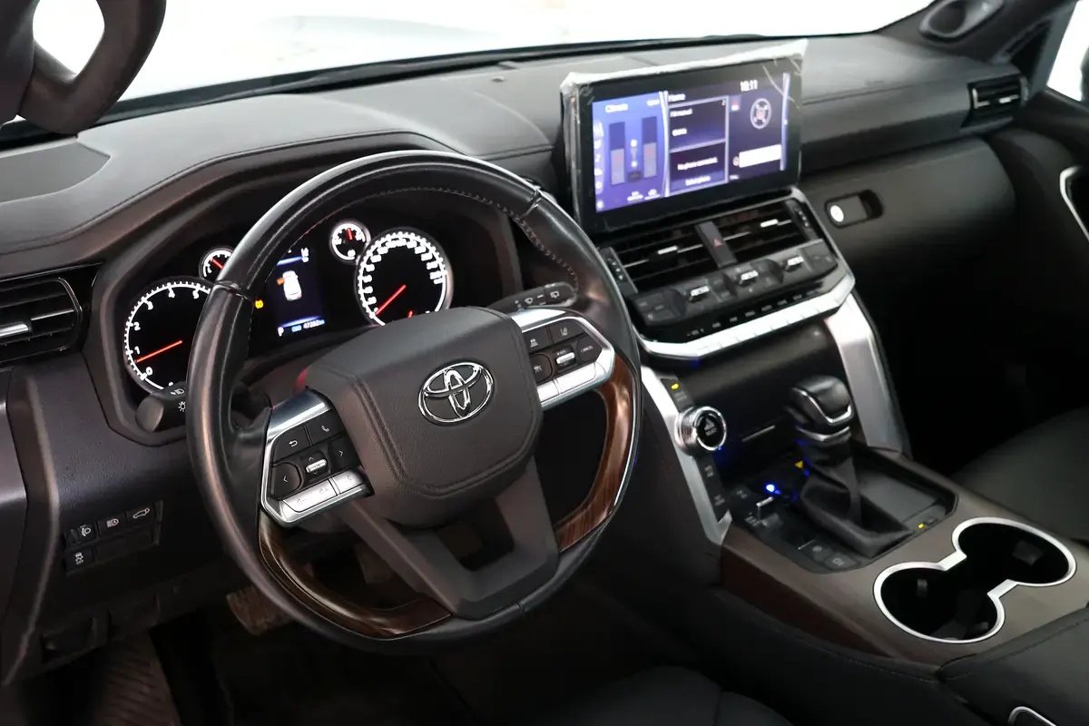 Car Image 2023 TOYOTA LAND CRUISER 