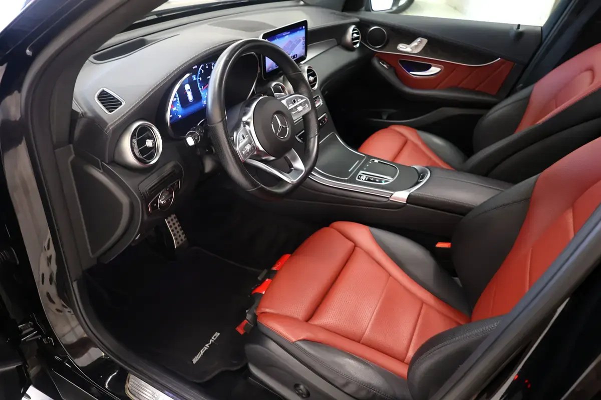 Car Image 2021 MERCEDES GLC CLASS 