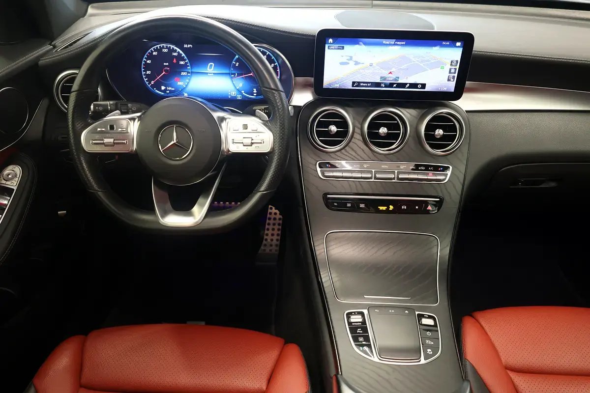 Car Image 2021 MERCEDES GLC CLASS 
