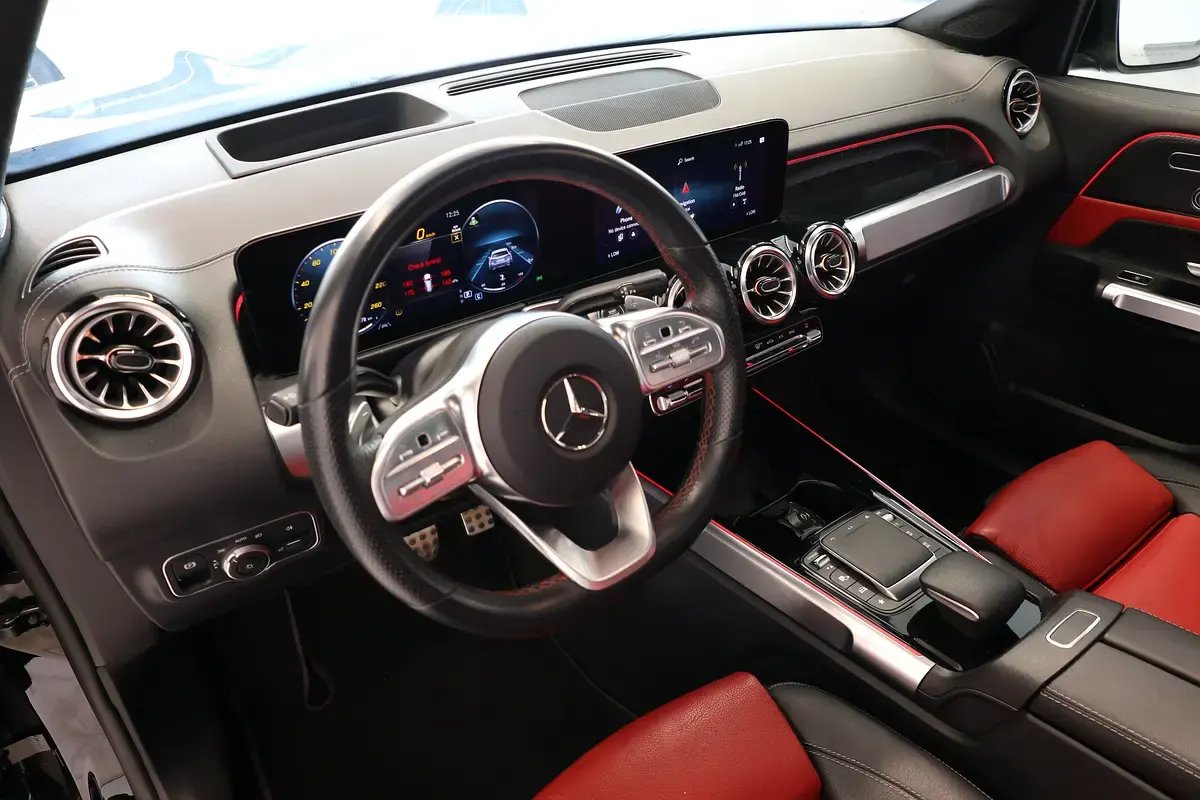 Car Image 2023 MERCEDES GLB CLASS 