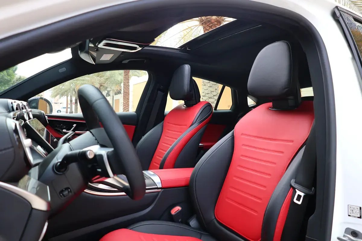 Car Image 2025 MERCEDES GLC CLASS 