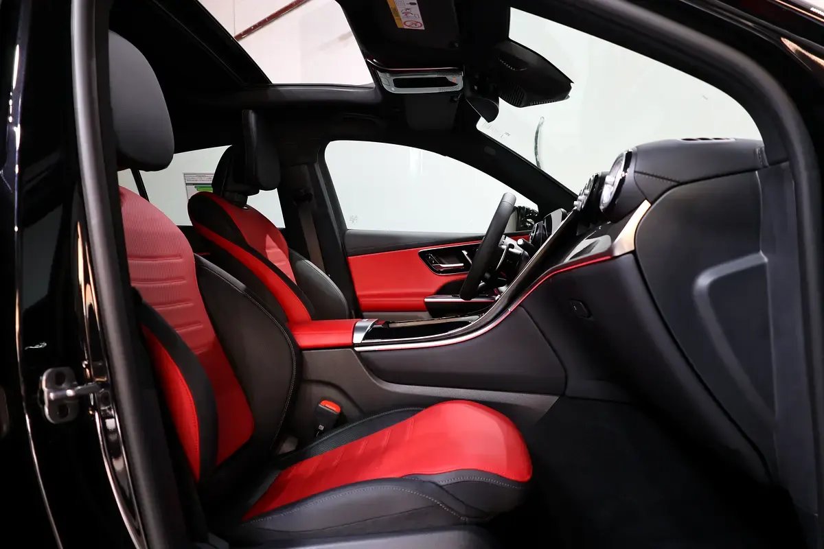 Car Image 2025 MERCEDES GLC CLASS 