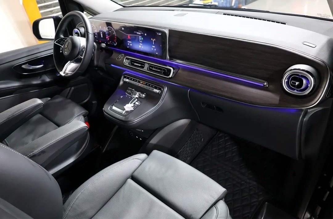 Car Image 2025 MERCEDES V  CLASS 