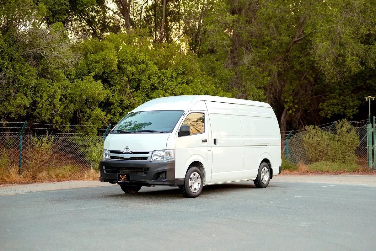 TOYOTA Hiace  2012