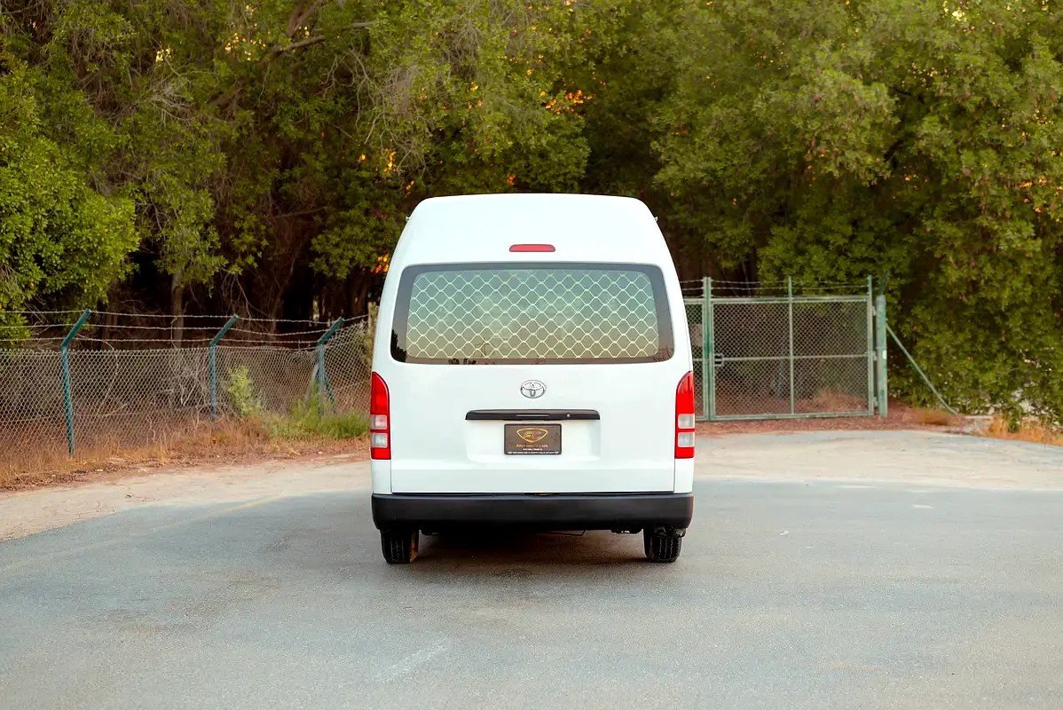 Car Image 2012 TOYOTA Hiace 