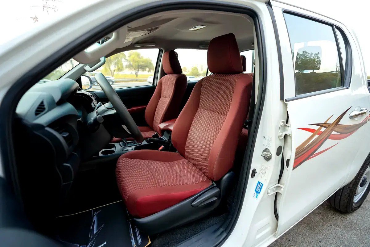 Car Image 2022 TOYOTA HILUX 