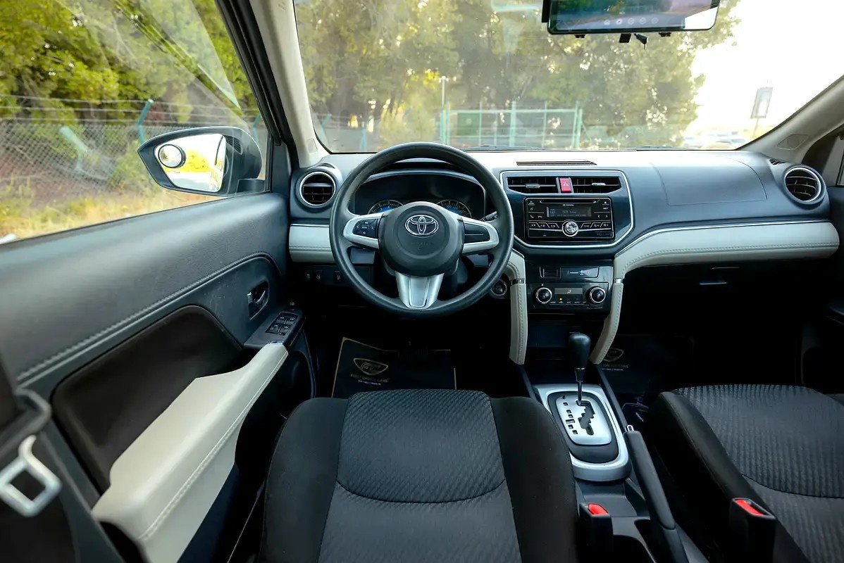 Car Image 2022 TOYOTA RUSH 