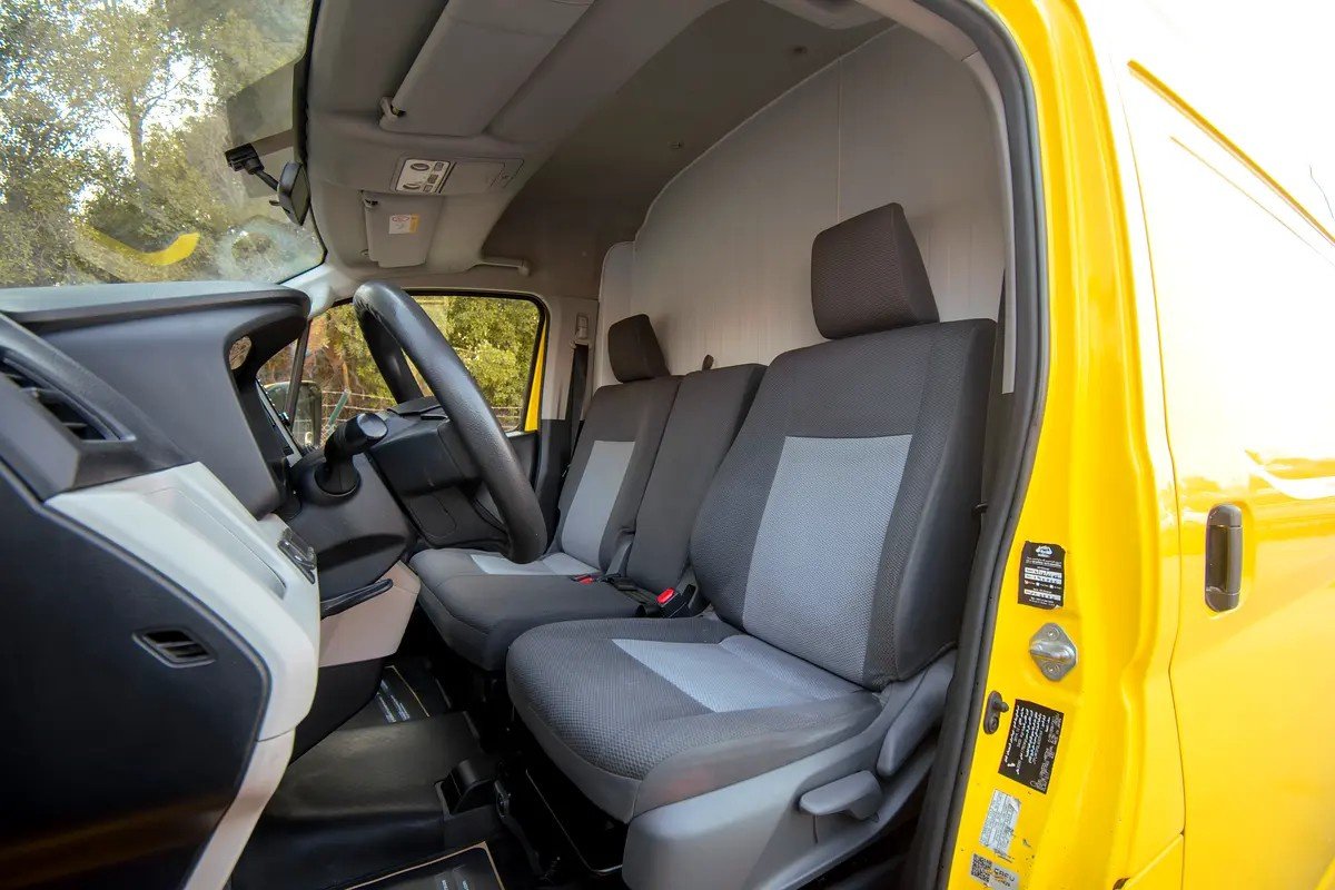 Car Image 2020 TOYOTA Hiace 
