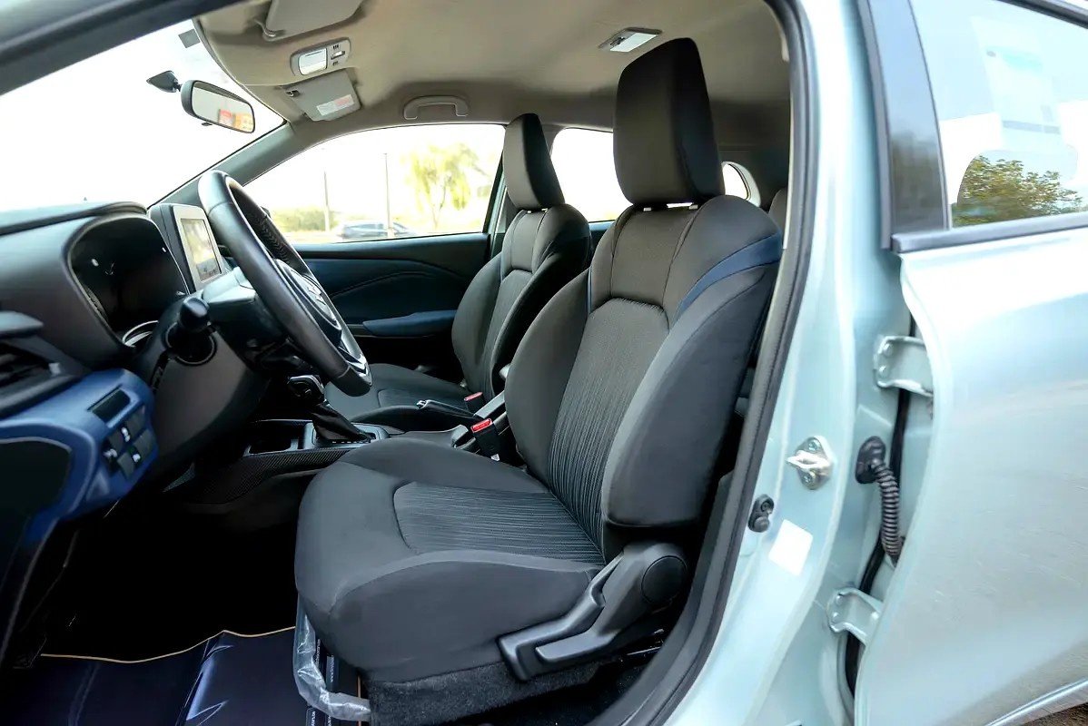 Car Image 2025 SUZUKI BALENO 