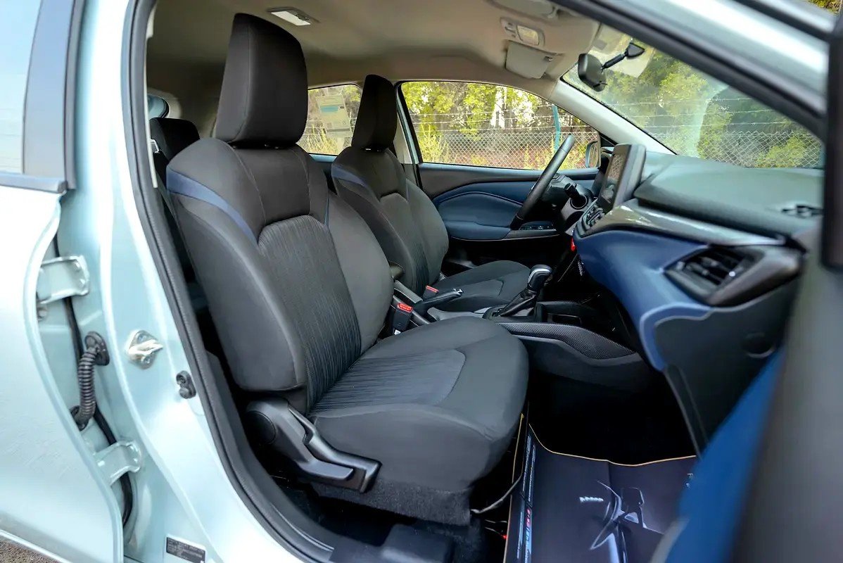 Car Image 2025 SUZUKI BALENO 