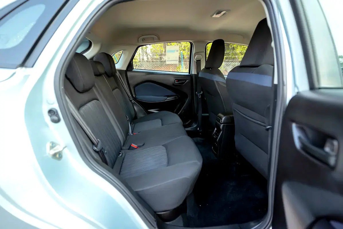 Car Image 2025 SUZUKI BALENO 