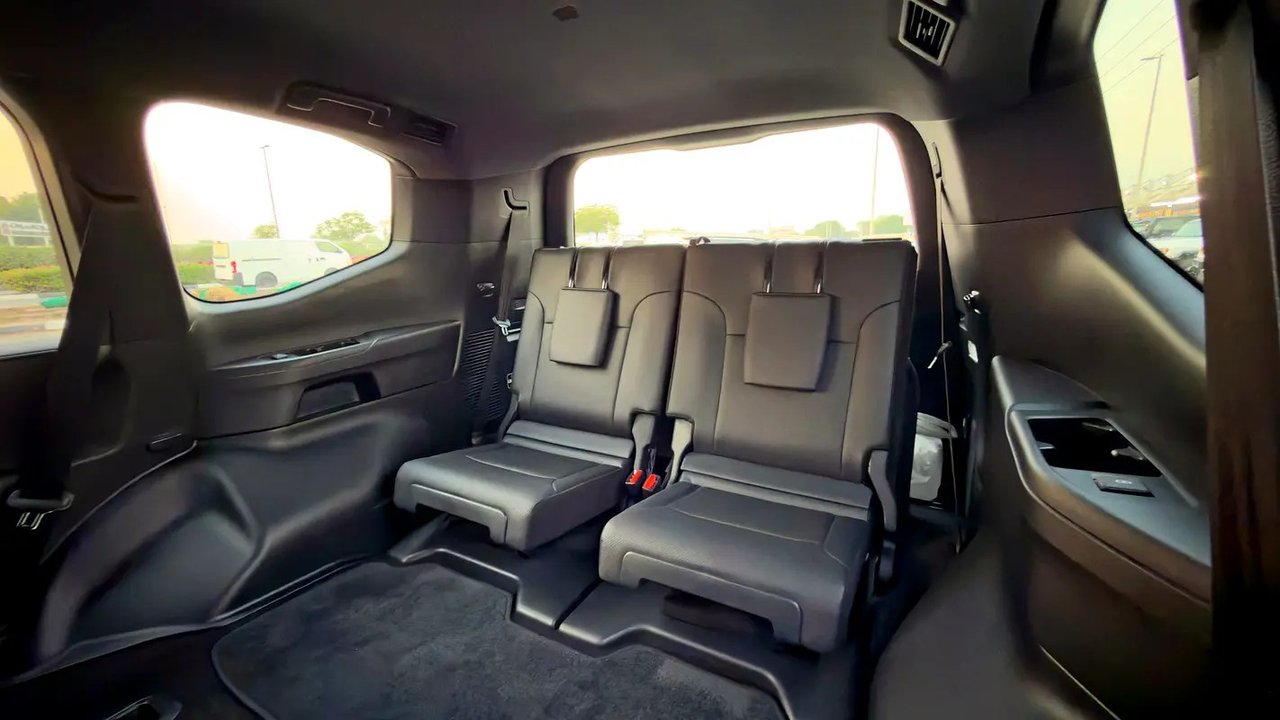 Car Image 2024 TOYOTA LAND CRUISER 