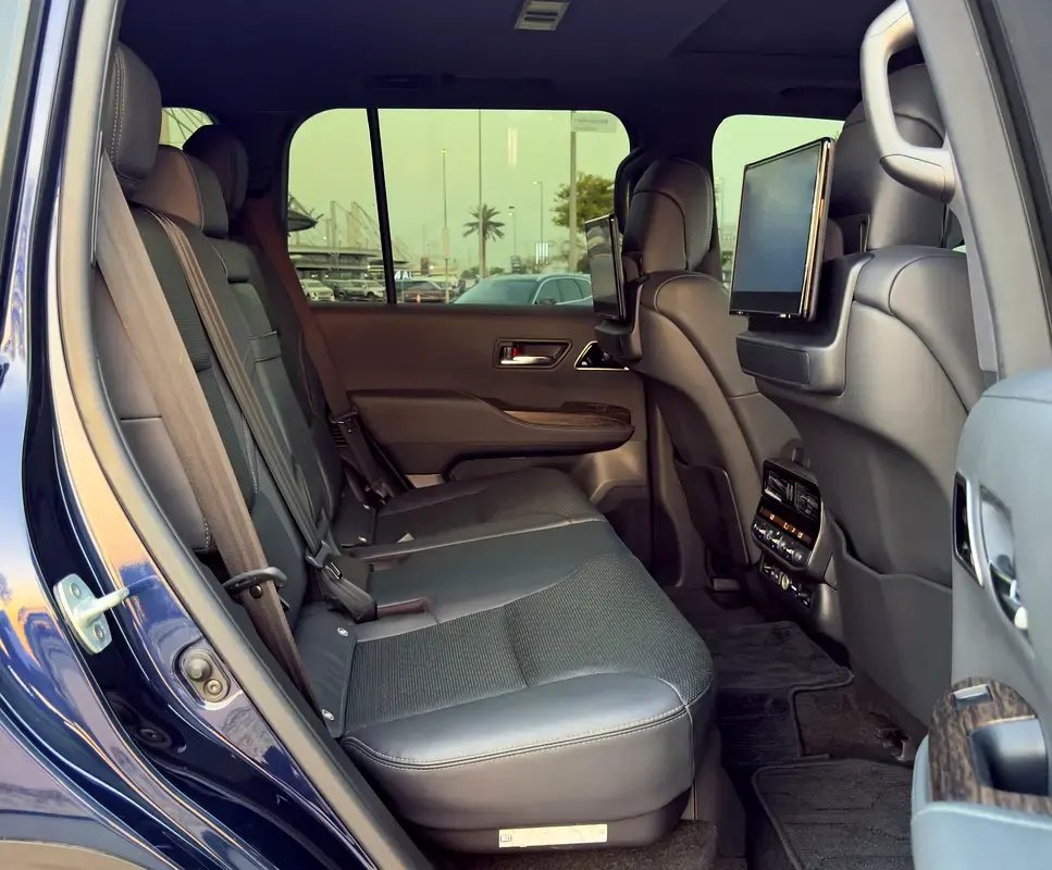 Car Image 2023 TOYOTA LAND CRUISER 