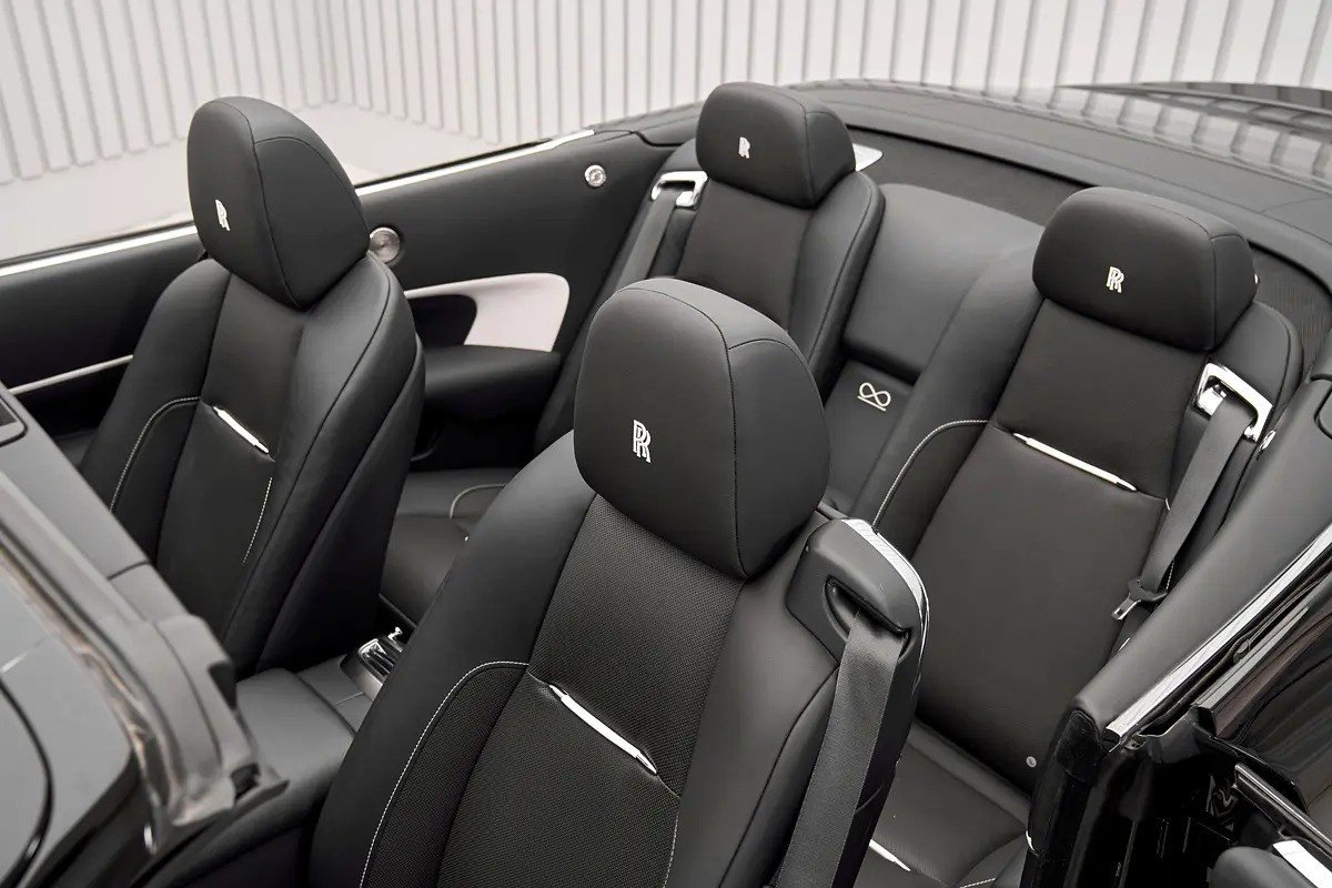 Car Image 2018 ROLLS ROYCE DAWN 