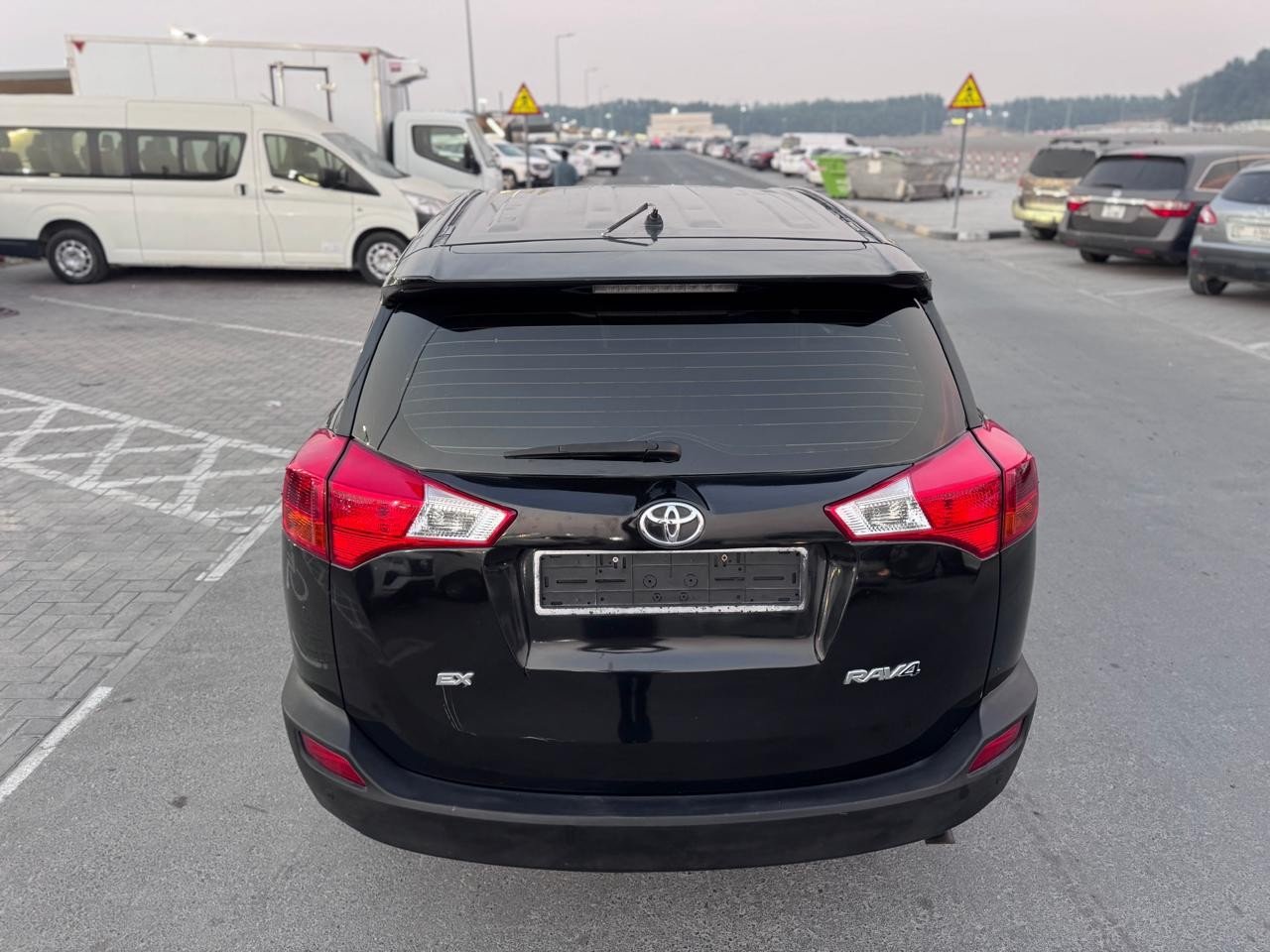 Car Image 2015 TOYOTA RAV4 
