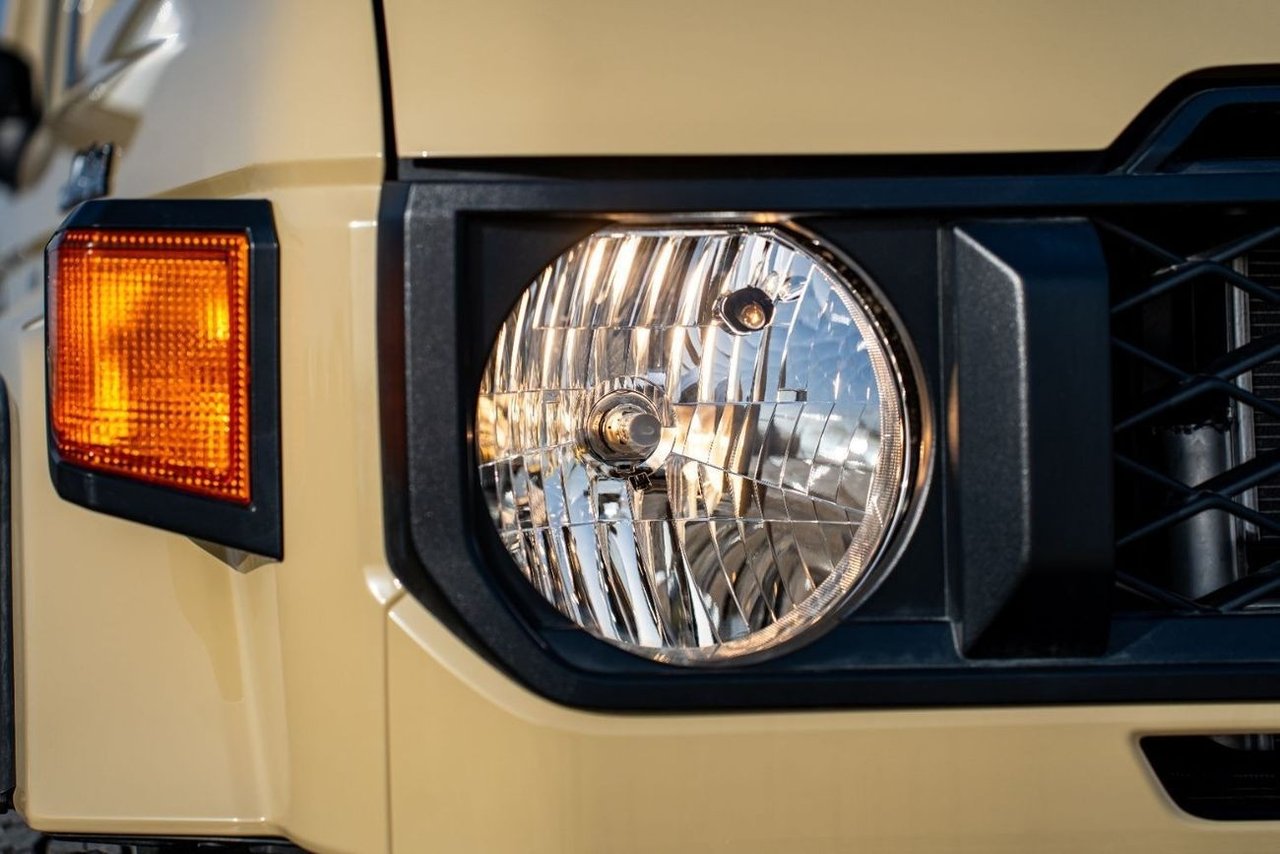 Car Image 2025 TOYOTA LAND CRUISER 