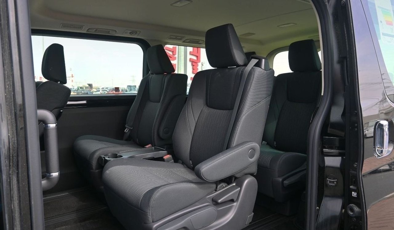 Car Image 2026 TOYOTA Granvia 