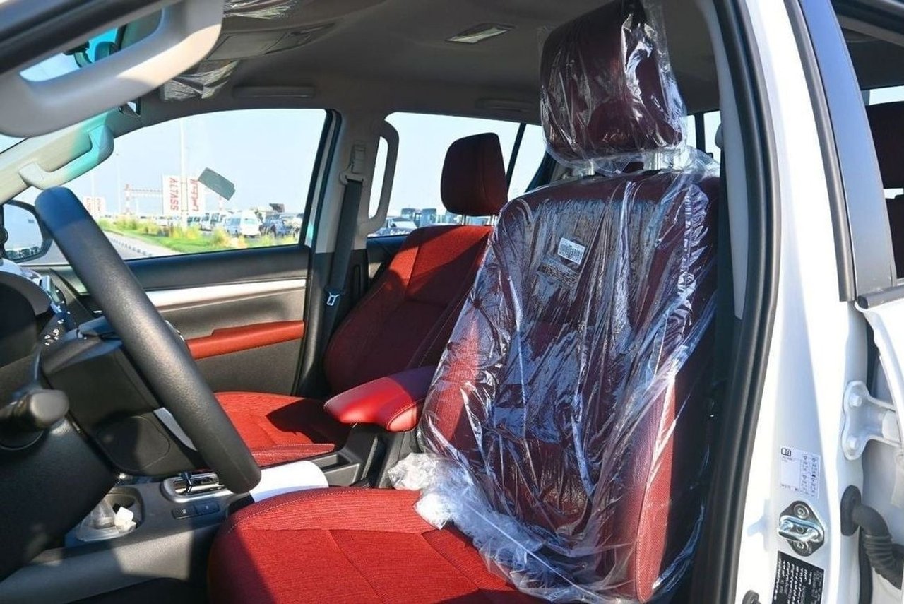 Car Image 2025 TOYOTA HILUX 