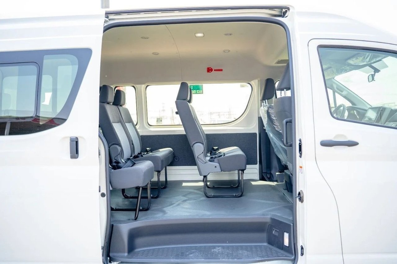 Car Image 2025 TOYOTA Hiace 
