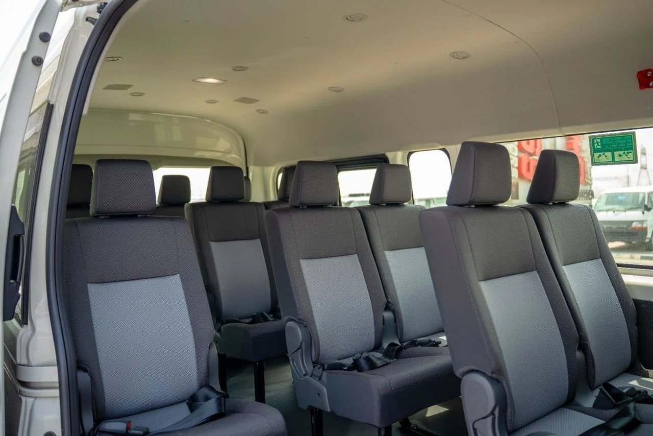 Car Image 2025 TOYOTA Hiace 