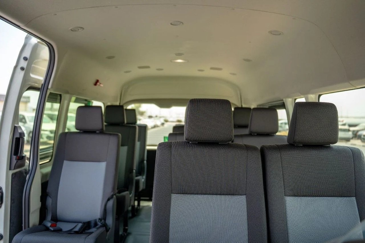 Car Image 2025 TOYOTA Hiace 