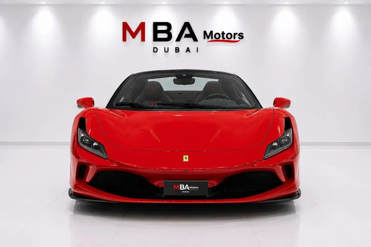 FERRARI F8 2023
