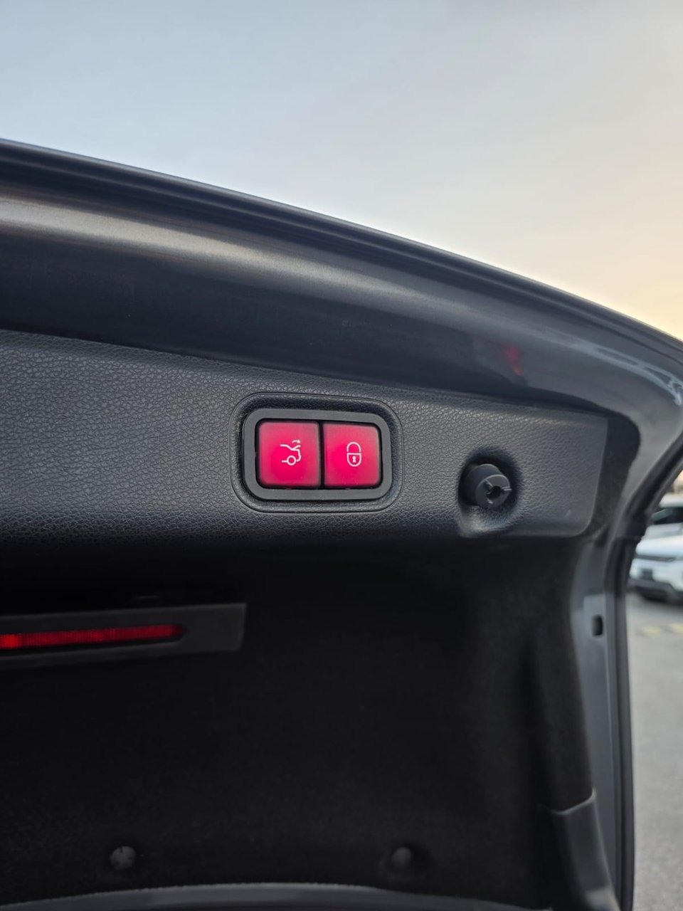 Car Image 2019 MERCEDES E Class 