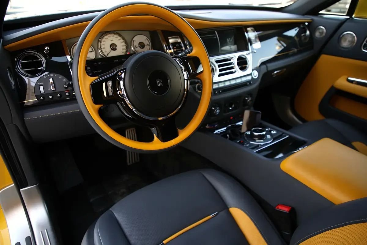 Car Image 2018 ROLLS ROYCE DAWN 