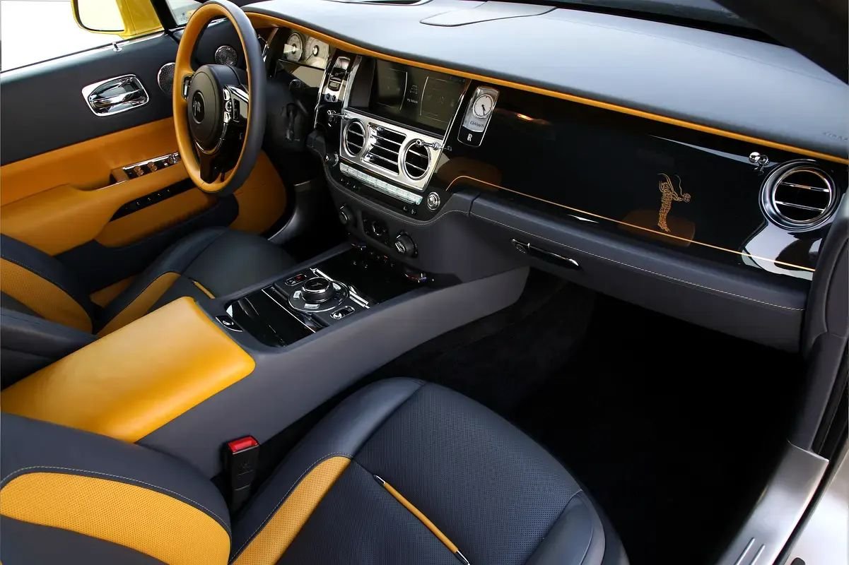 Car Image 2018 ROLLS ROYCE DAWN 