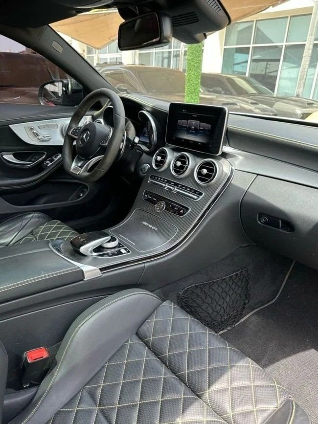 Car Image 2017 MERCEDES C Class 
