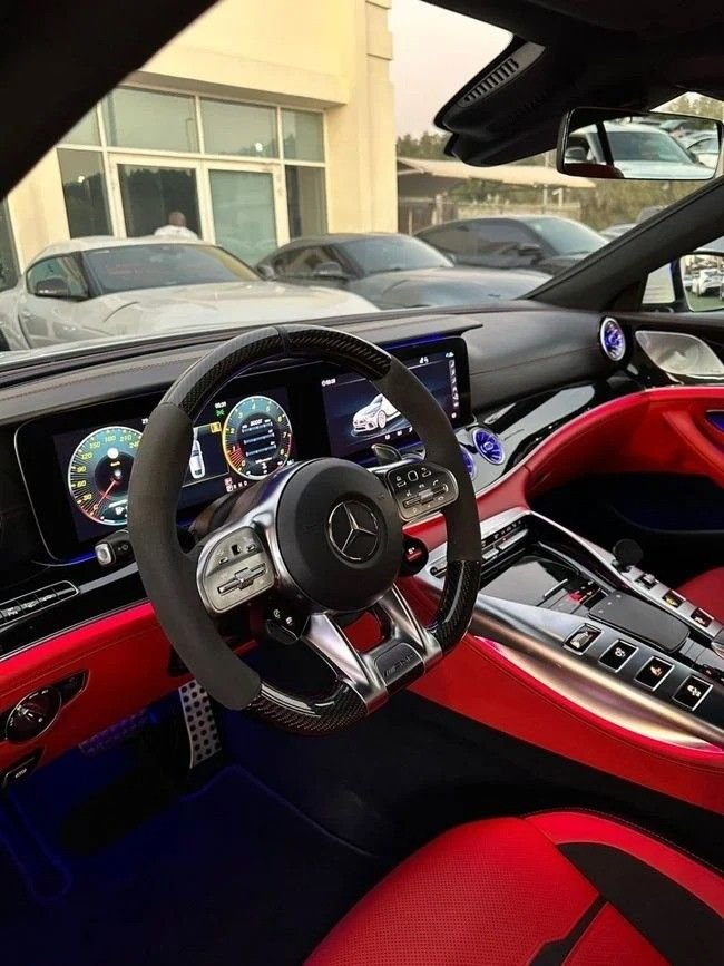 Car Image 2019 MERCEDES GT 