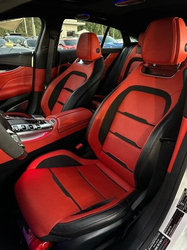 Car Image 2019 MERCEDES GT 