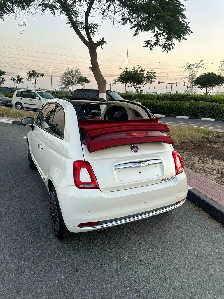 Car Image 2018 FIAT 500 