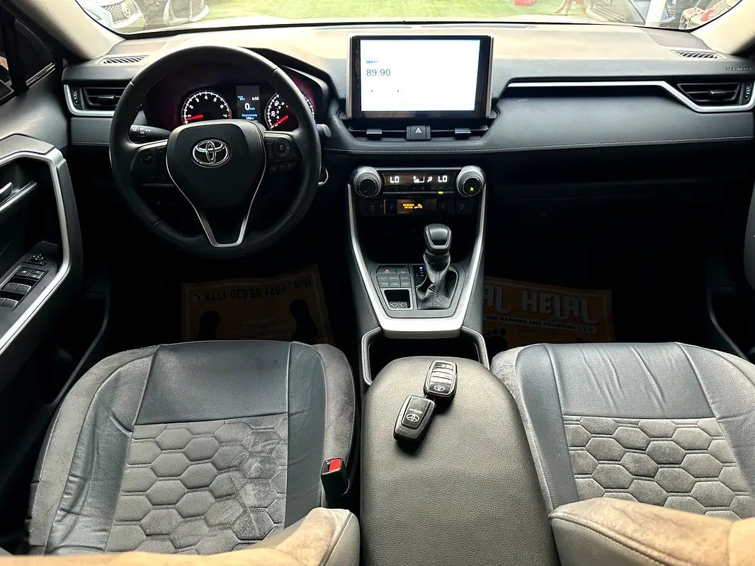 Car Image 2022 TOYOTA RAV4 