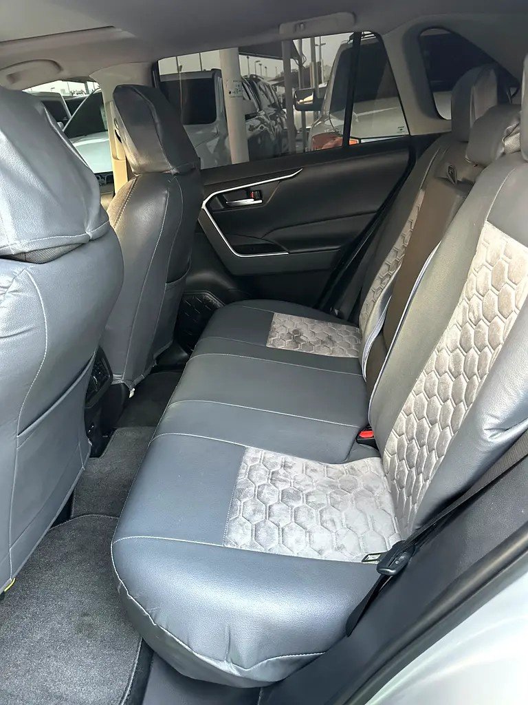 Car Image 2022 TOYOTA RAV4 