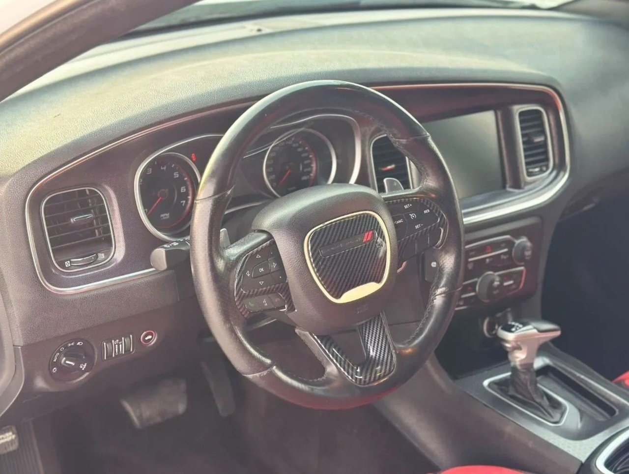 Car Image 2016 DODGE CHARGER 
