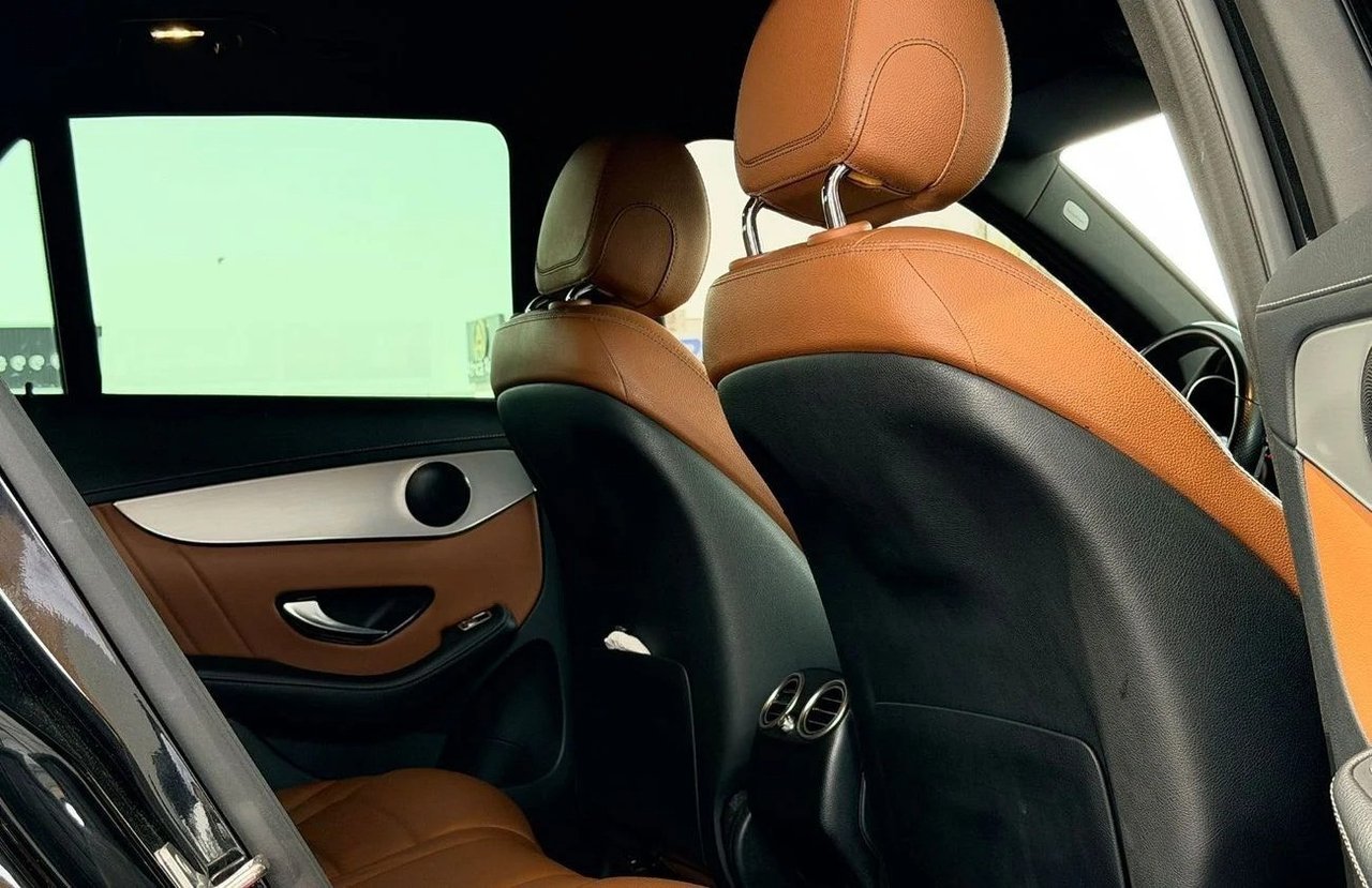 Car Image 2020 MERCEDES GLC CLASS 