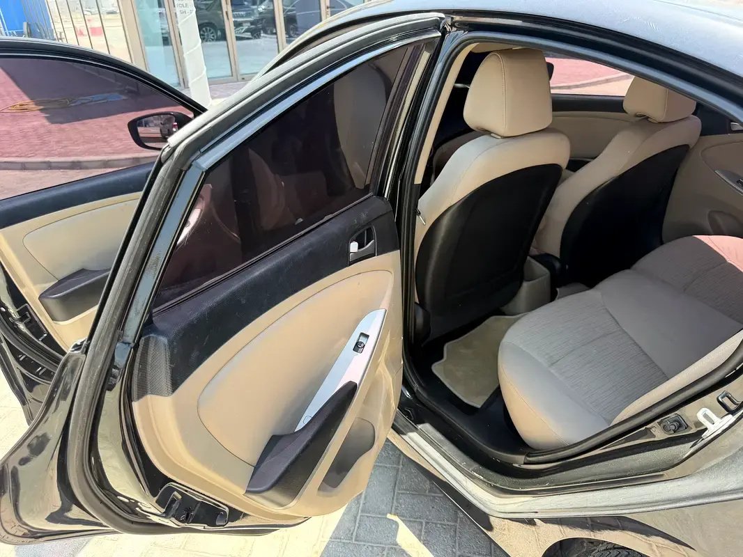 Car Image 2015 HYUNDAI ACCENT 
