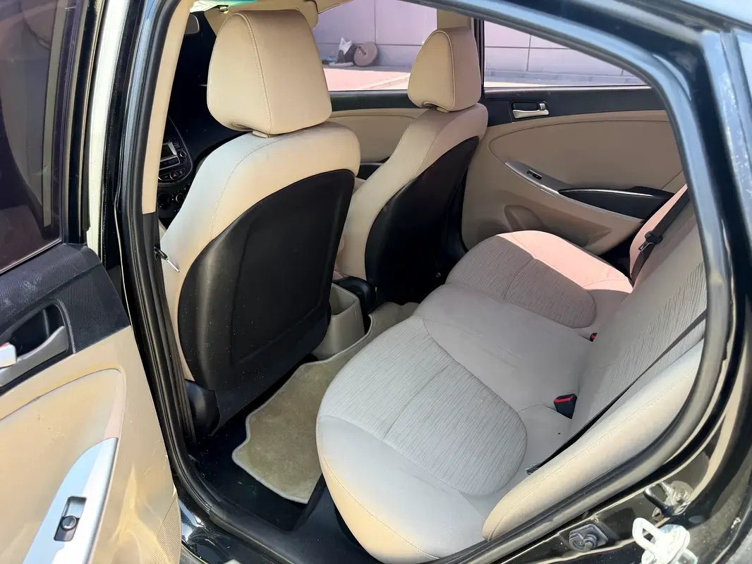 Car Image 2015 HYUNDAI ACCENT 