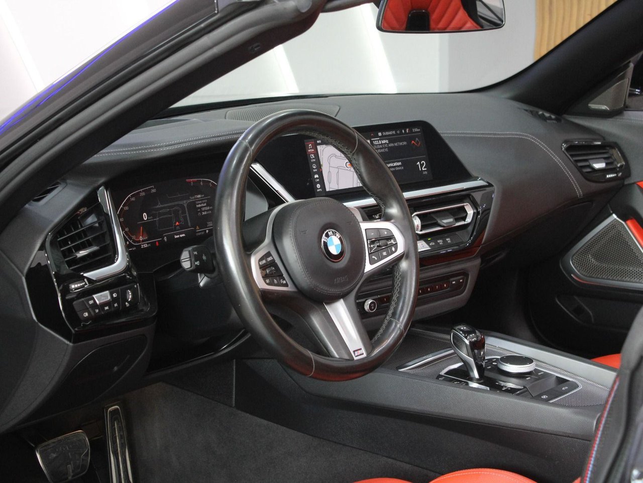 Car Image 2022 BMW Z4 